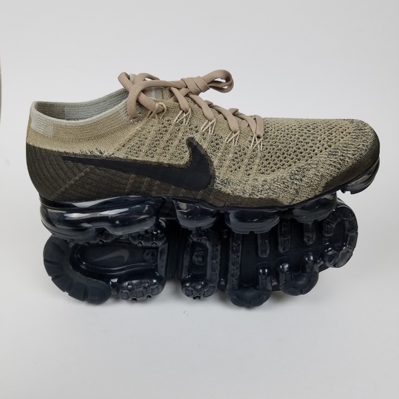 Nike Other - Nike Air VaporMax Flyknit 849558 - 201 Tan